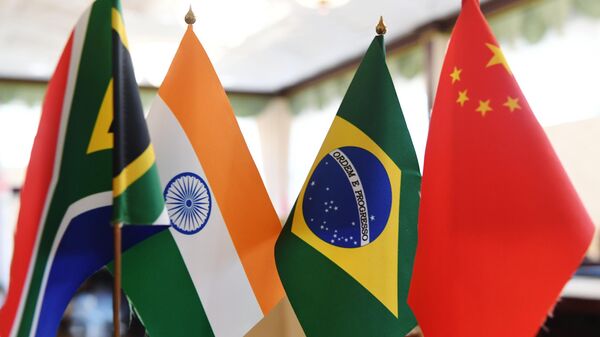 As bandeiras dos países que fazem parte do BRICS - Sputnik Brasil
