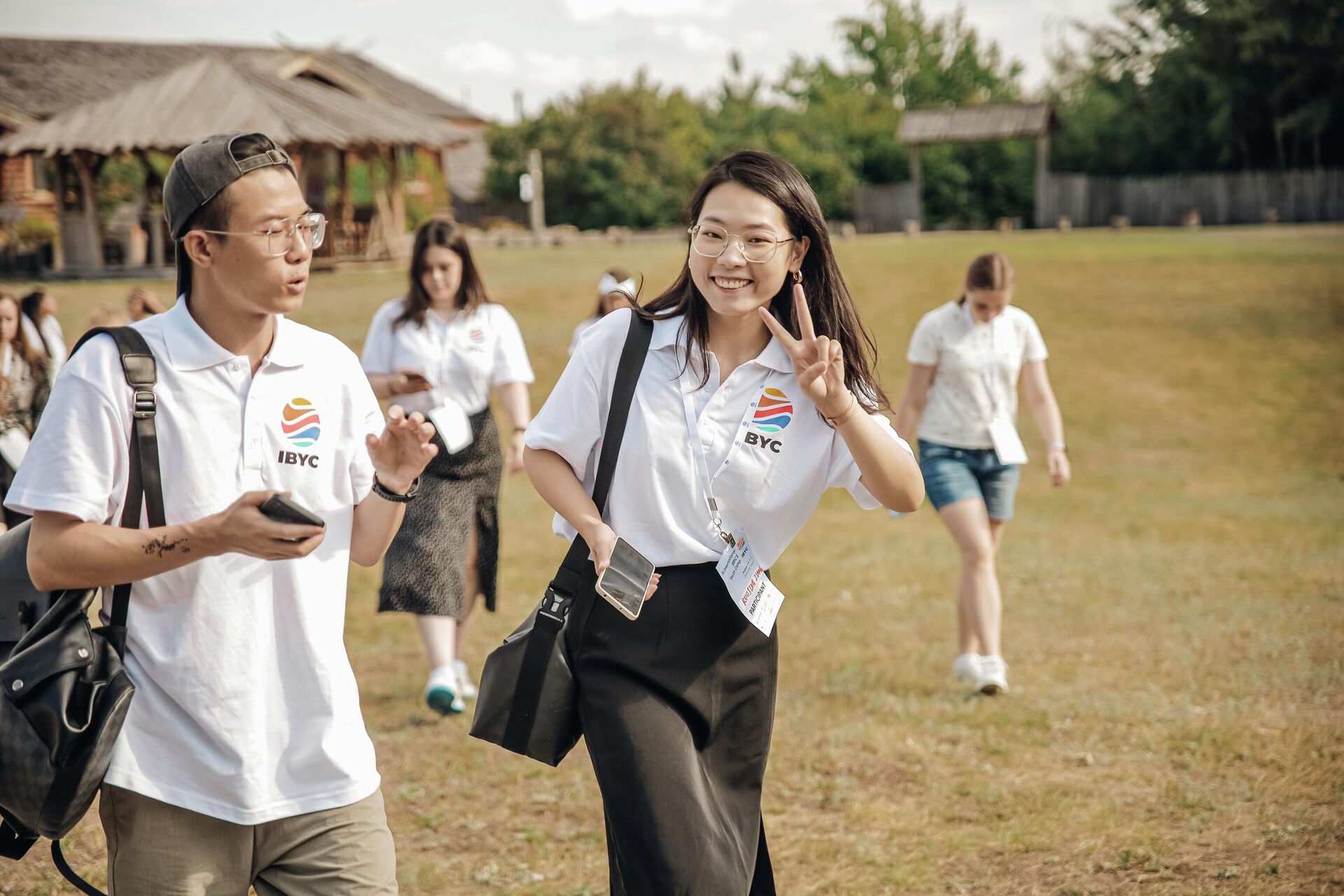 Jovens chineses participam das atividades do 3º Campo da Juventude do BRICS, em Ulianovsk, Rússia, 3 de agosto de 2023. - Sputnik Brasil, 1920, 04.08.2023