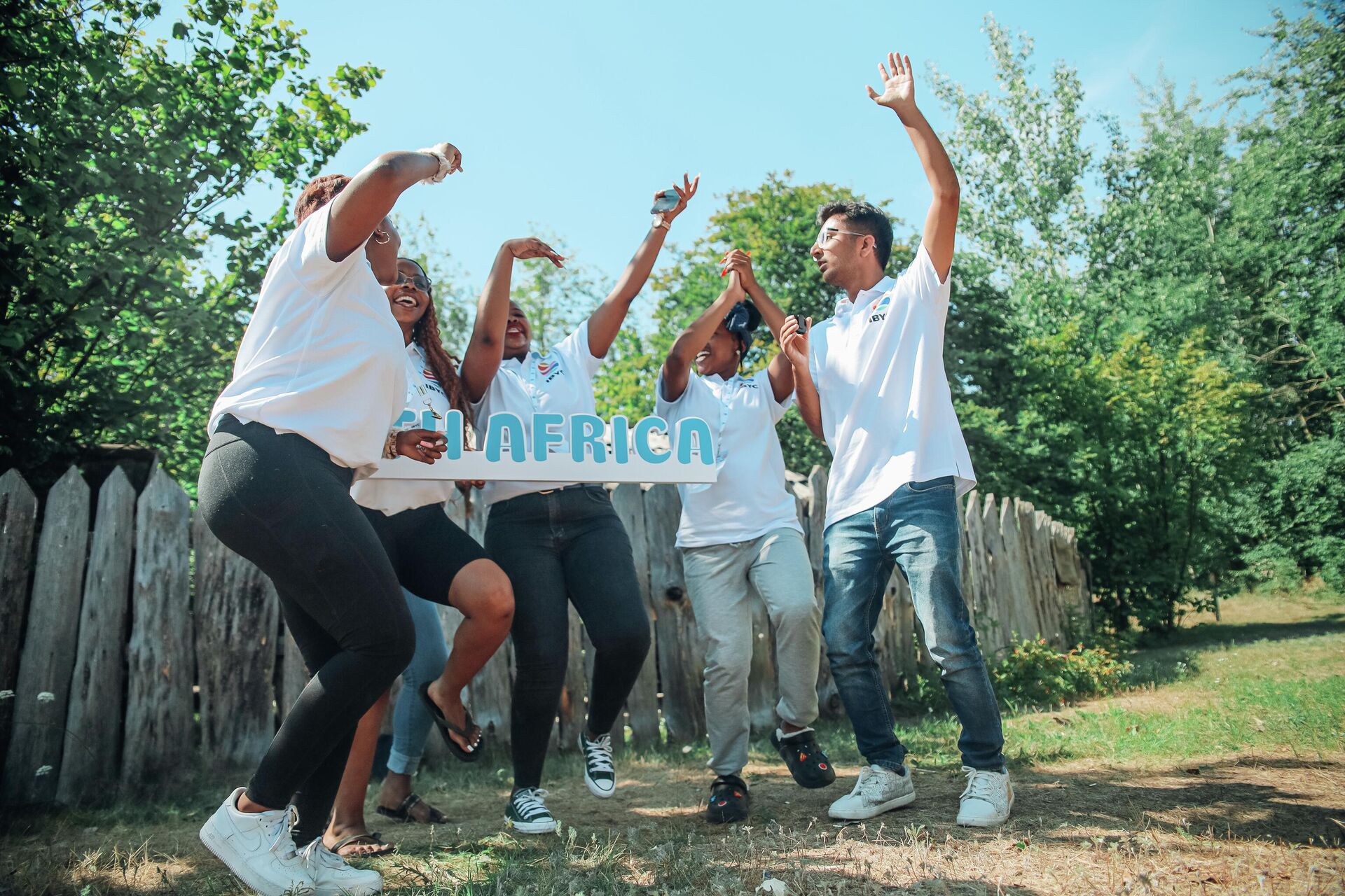 Jovens da África do Sul participam das atividades do 3º Campo da Juventude do BRICS, em Ulianovsk, Rússia, 3 de agosto de 2023. - Sputnik Brasil, 1920, 04.08.2023