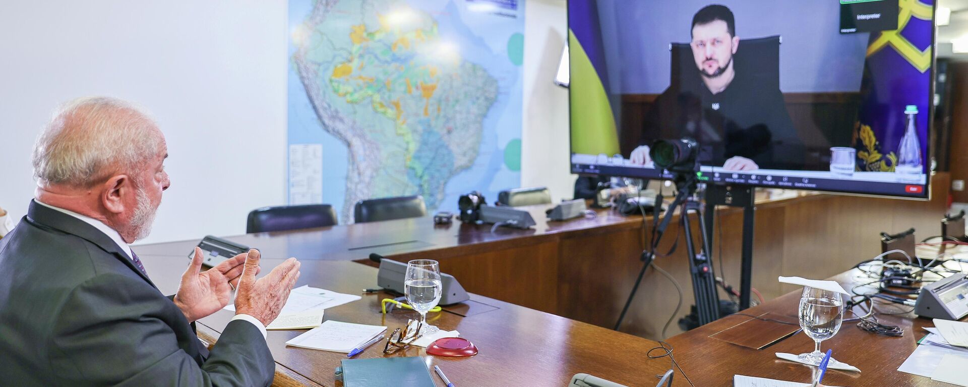 Presidente da República, Luiz Inácio Lula da Silva, durante videochamada com o Presidente da Ucrânia, Vladimir Zelensky, Palácio do Planalto, Brasília - Sputnik Brasil, 1920, 08.08.2023