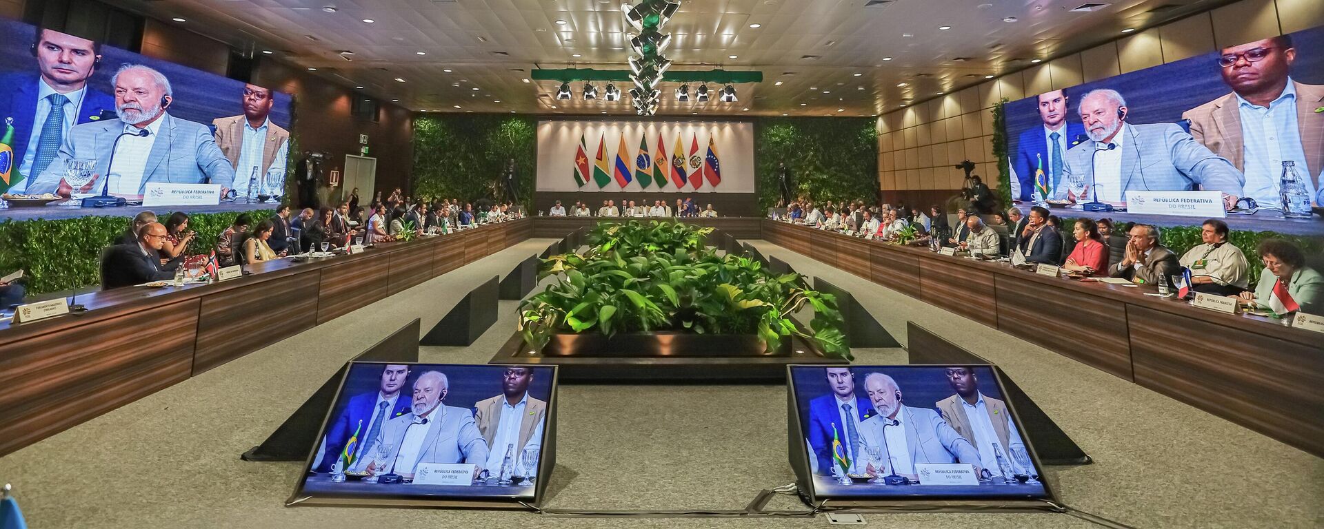 Presidente da República, Luiz Inácio Lula da Silva, durante reunião dos países signatários do Tratado de Cooperação Amazônica (TCA) com convidados e Debate Geral - Sputnik Brasil, 1920, 09.08.2023