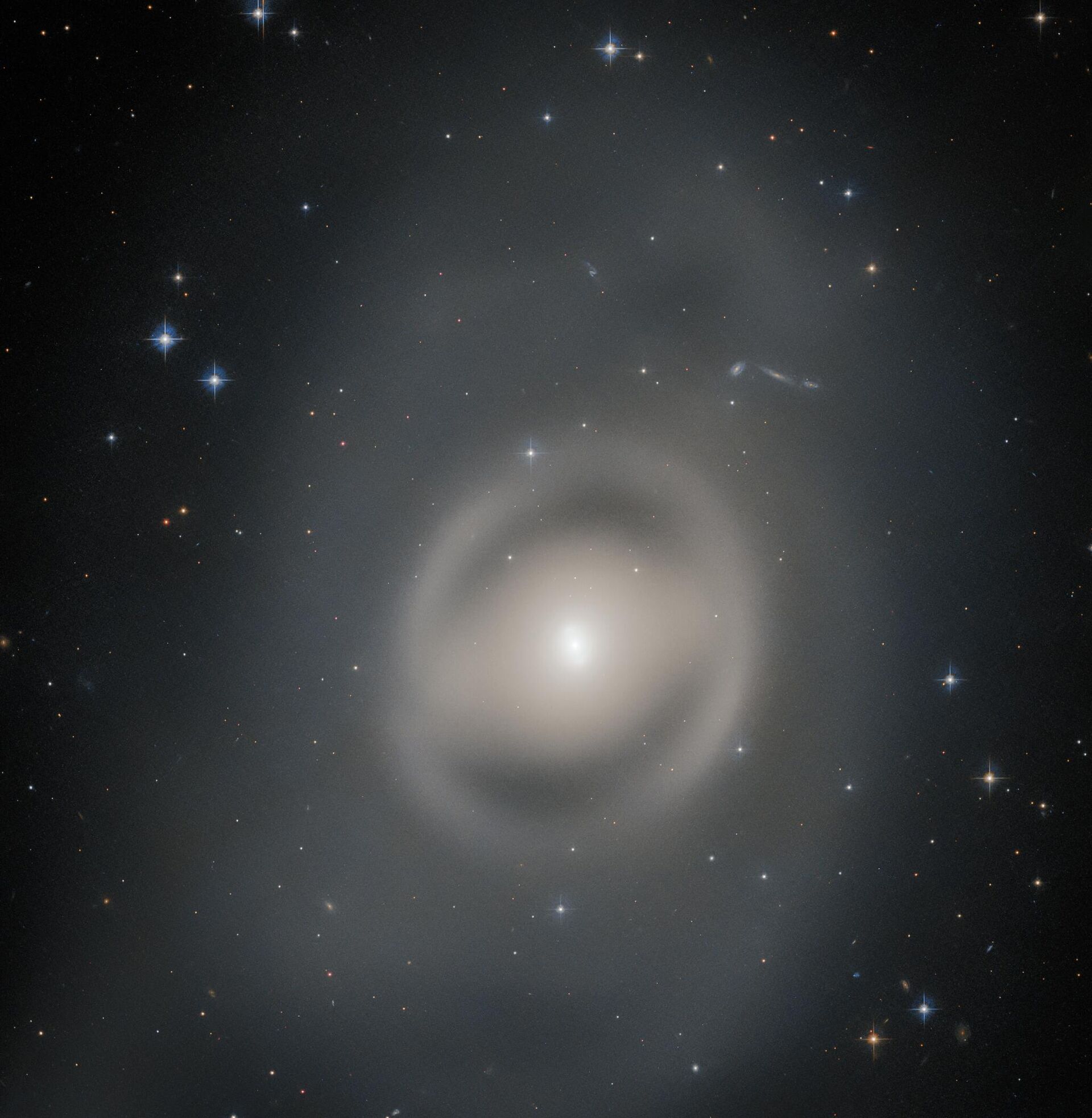 Galáxia lenticular NGC 6684 - Sputnik Brasil, 1920, 13.08.2023