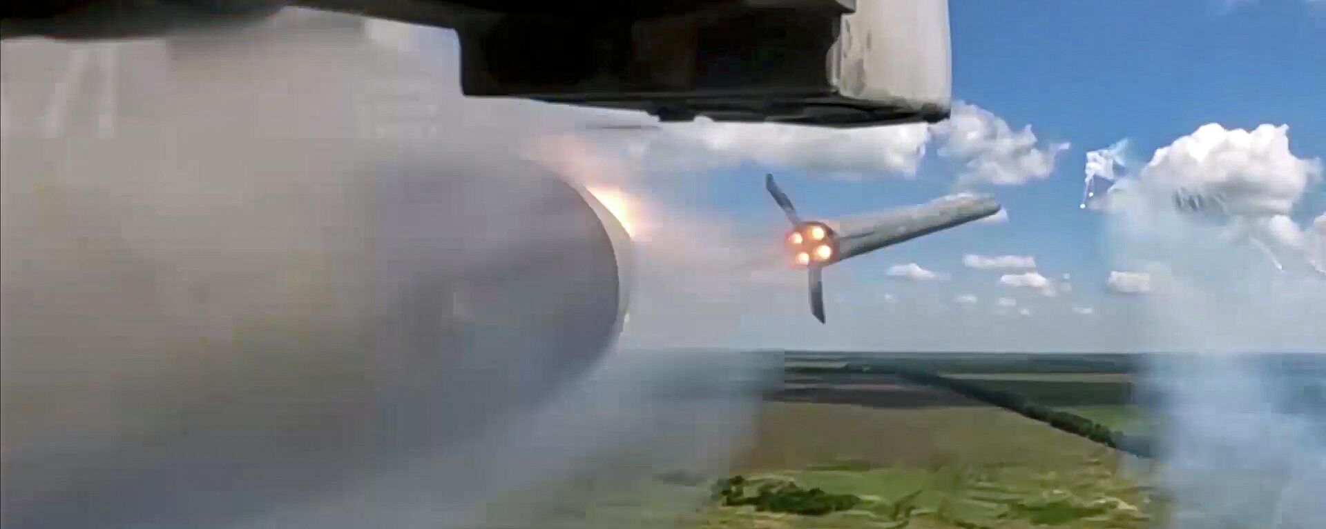 Caça da Força Aeroespacial da Rússia dispara foguetes durante operação militar especial. Ucrânia, 13 de julho de 2023 - Sputnik Brasil, 1920, 01.11.2023