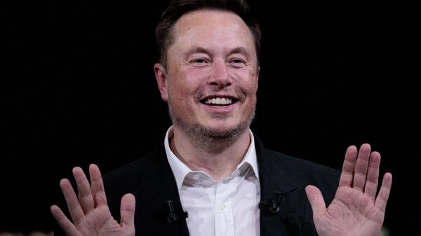 O CEO da SpaceX, da X (antigo Twitter) e da fabricante de carros elétricos Tesla, Elon Musk, participa de evento durante a feira de startups e inovação de tecnologia Vivatech no centro de exposições Porte de Versailles, em Paris, 16 de junho de 2023 - Sputnik Brasil