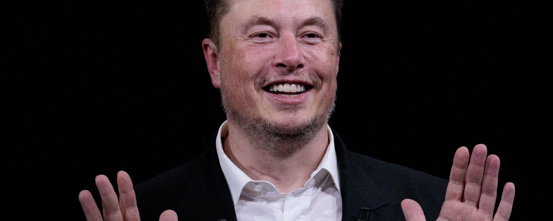 O CEO da SpaceX, da X (antigo Twitter) e da fabricante de carros elétricos Tesla, Elon Musk, participa de evento durante a feira de startups e inovação de tecnologia Vivatech no centro de exposições Porte de Versailles, em Paris, 16 de junho de 2023 - Sputnik Brasil, 1920, 22.08.2023