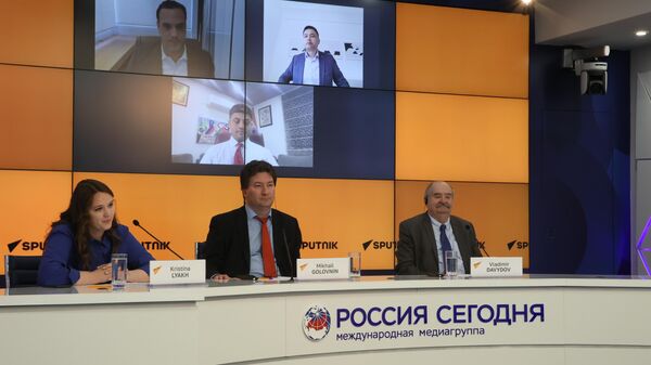 Na sala de imprensa da agência Rossiya Segodnya é realizada uma mesa redonda de especialistas de Moscou – Rio de Janeiro – Deli – Xangai, 31 de agosto de 2023 - Sputnik Brasil