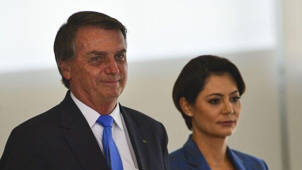 O ex-presidente Jair Bolsonaro e a ex-primeira-dama Michelle Bolsonaro no Palácio do Planalto, em Brasília (DF) - Sputnik Brasil