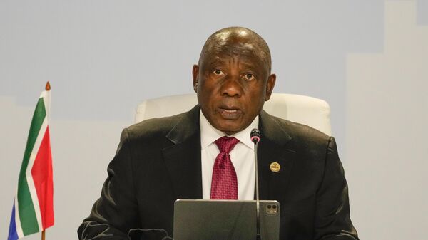 Cyril Ramaphosa, presidente da África do Sul, faz declaração da 15ª Cúpula do BRICS em Joanesburgo, África do Sul, 24 de agosto de 2023 - Sputnik Brasil