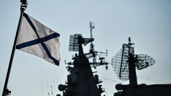 Sistemas de radar a bordo de navios da frota russa do Mar Negro quando atracam em sua base em Sevastopol - Sputnik Brasil