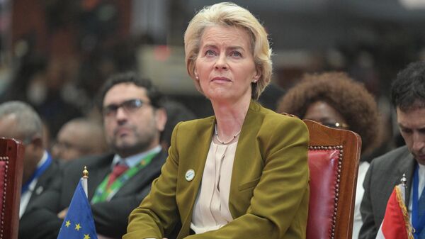 A Presidente da Comissão Europeia, Ursula von Der Leyen, participa na Cimeira do Clima em África 2023 no Centro Internacional de Convenções Kenyatta em Nairobi, em 5 de setembro de 2023 - Sputnik Brasil