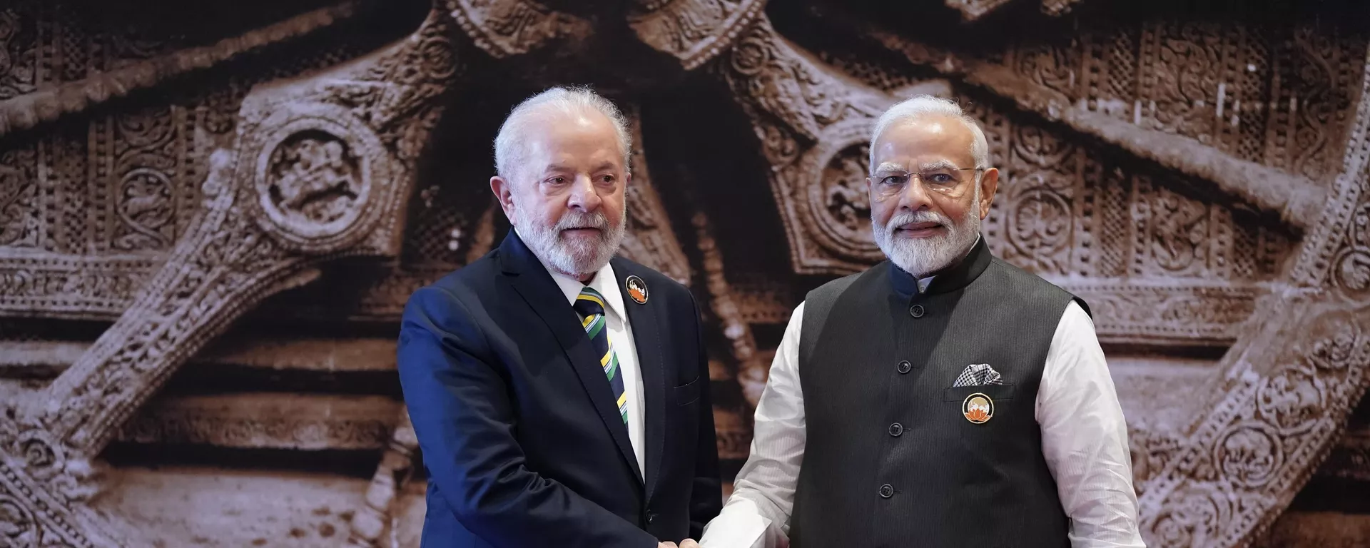 O presidente brasileiro Luiz Inácio Lula da Silva e o primeiro-ministro da Índia, Narendra Modi na cúpula do G20 em Nova Deli - Sputnik Brasil, 1920, 09.09.2023