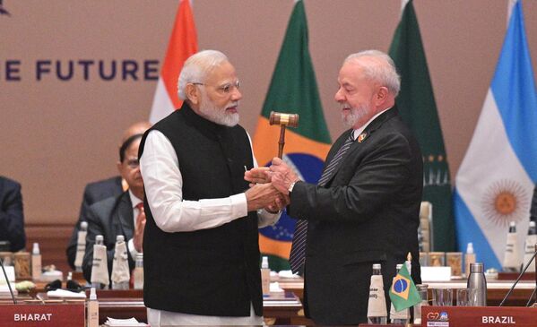 Premiê indiano Narendra Modi e o presidente brasileiro Lula da Silva na Cúpula do G20, Nova Deli, Índia, 10 de setembro de 2023. - Sputnik Brasil