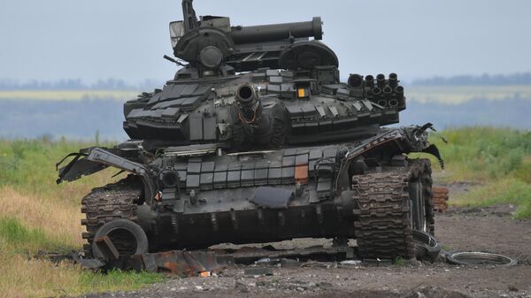 Tanque destruído das Forças Armadas da Ucrânia - Sputnik Brasil