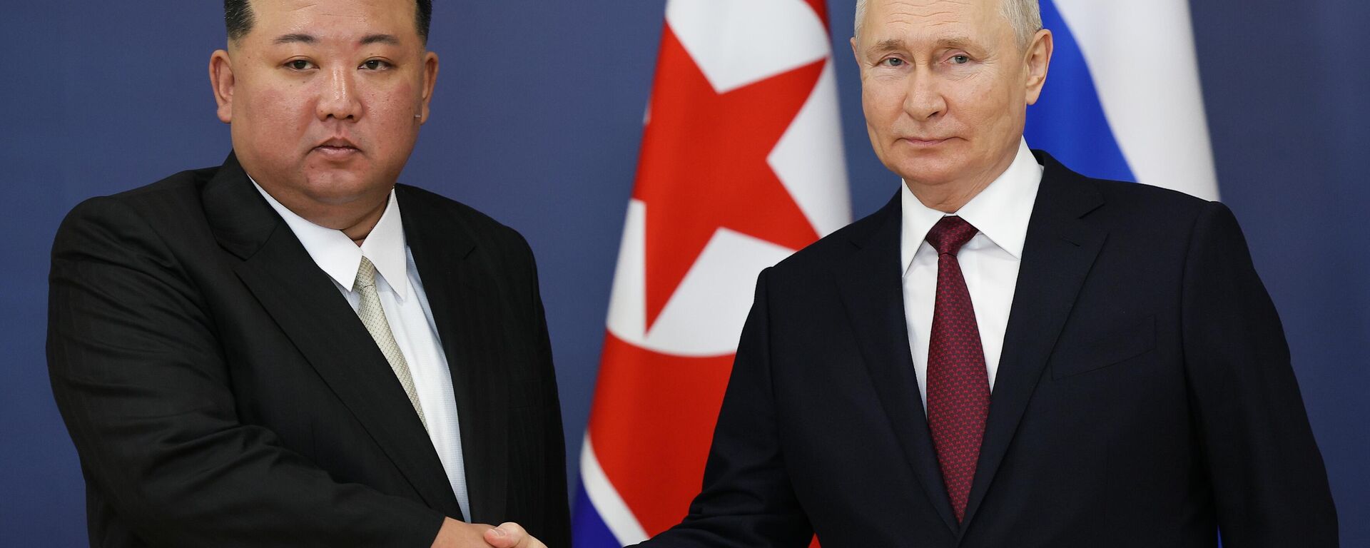 O presidente russo, Vladimir Putin e o líder norte-coreano Kim Jong-un manterem conversações bilaterais na cidade de Vostochny na manhã desta quarta-feira (13) - Sputnik Brasil, 1920, 13.09.2023