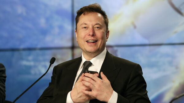 Elon Musk em entrevista coletiva após um voo de teste do foguete Falcon 9, em Cabo Canaveral, na Flórida. EUA, 28 de agosto de 2020 - Sputnik Brasil