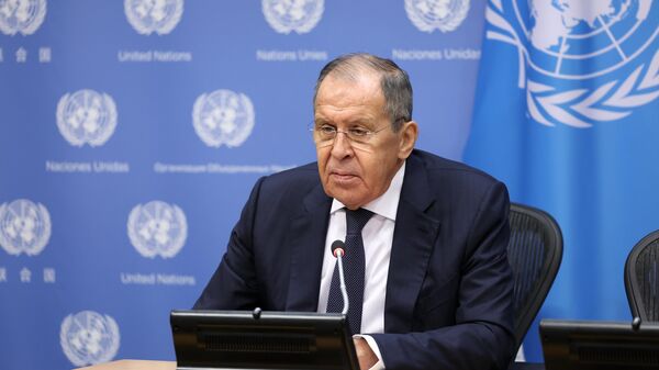 Sergei Lavrov, ministro das Relações Exteriores da Rússia, durante conferência de imprensa final à margem da 78ª sessão da Assembleia Geral da ONU, na sede da organização em Nova York, EUA, 23 de setembro de 2023 - Sputnik Brasil