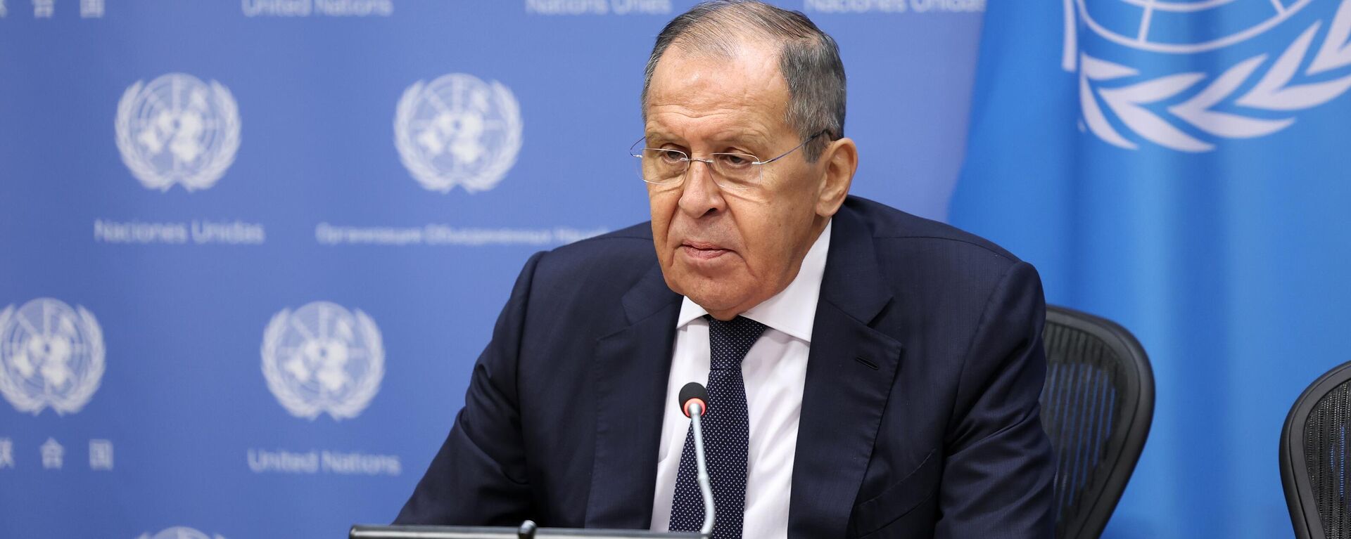 Sergei Lavrov, ministro das Relações Exteriores da Rússia, durante conferência de imprensa final à margem da 78ª sessão da Assembleia Geral da ONU, na sede da organização em Nova York, EUA, 23 de setembro de 2023 - Sputnik Brasil, 1920, 24.09.2023