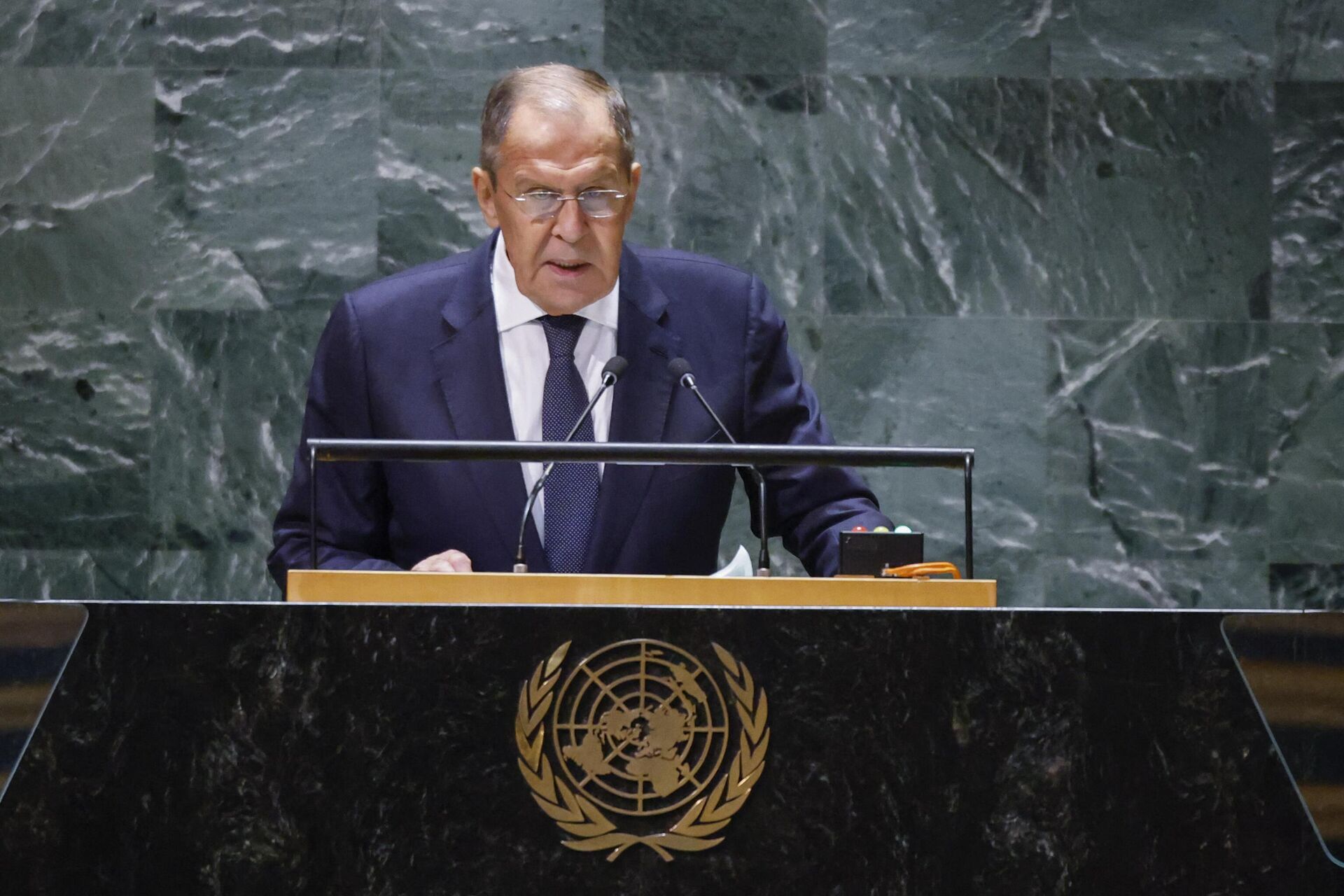 Sergei Lavrov, ministro das Relações Exteriores da Rússia, discursa na 78ª Assembleia Geral das Nações Unidas em Nova York, EUA, 23 de setembro de 2023 - Sputnik Brasil, 1920, 28.09.2023
