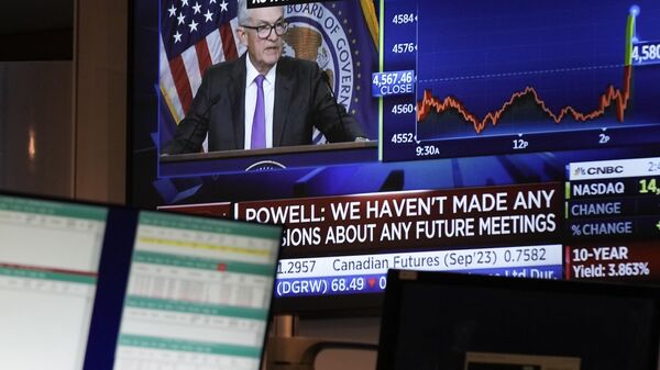 Jerome Powell, presidente da Reserva Federal (Fed) durante coletiva de imprensa na Bolsa de Valores de Nova York, em Nova York, EUA, 26 de julho de 2023 - Sputnik Brasil