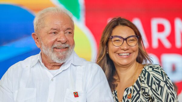 Lula e Janja durante cerimônia de lançamento do novo Programa Farmácia Popular do Brasil. Brasília, 7 de junho de 2023 - Sputnik Brasil