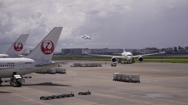 Pousos e decolagens em aeroporto internacional no Japão. Tóquio, 23 de agosto de 2023 - Sputnik Brasil