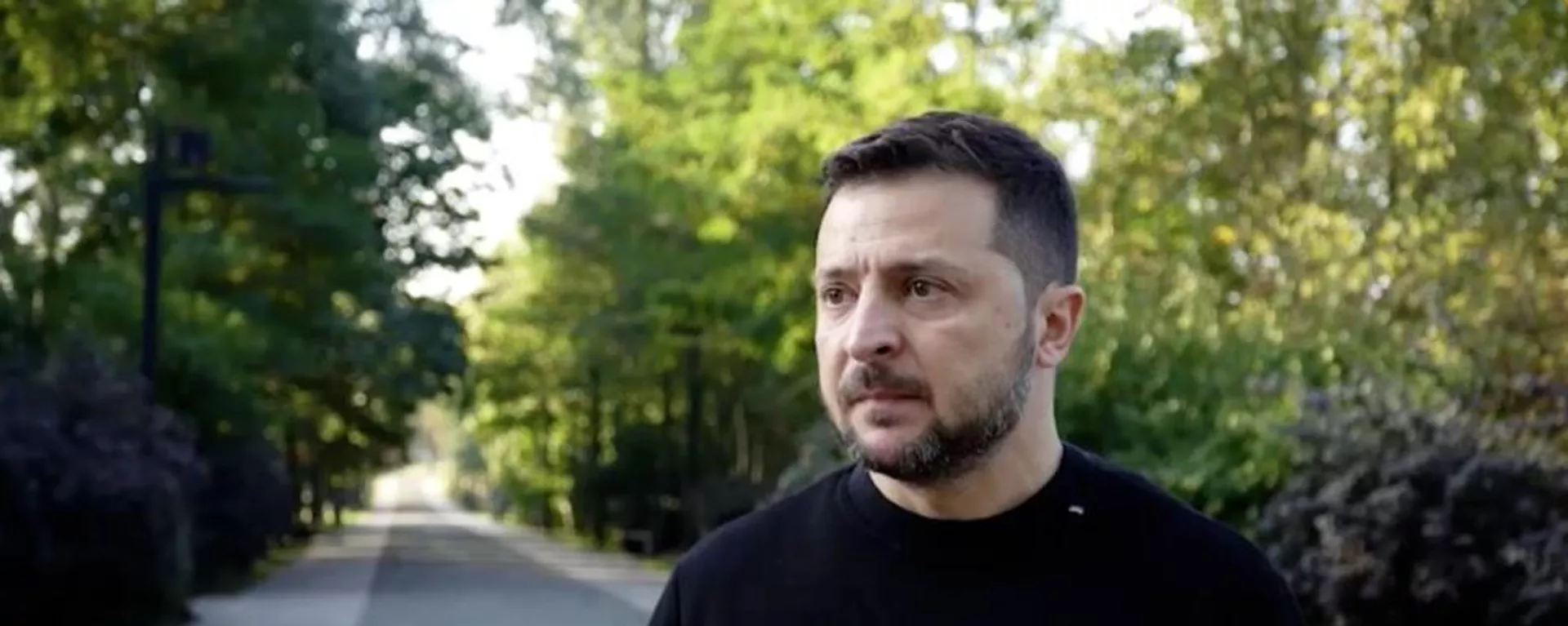 Vladimir Zelensky em entrevista durante homenagem às vítimas do massacre de Babi Yar, em Kiev. Ucrânia, 29 de setembro de 2023 - Sputnik Brasil, 1920, 16.10.2023