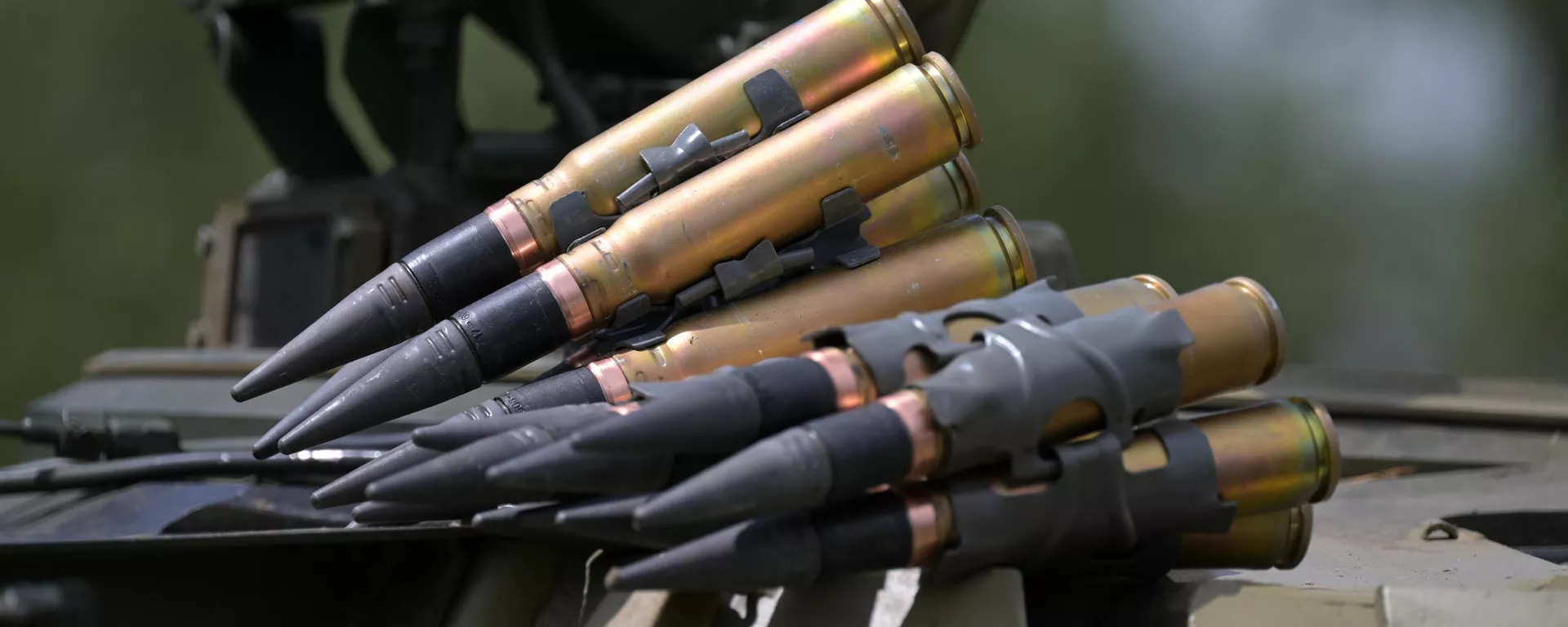 Munição de recarga no curso da operação militar especial russa na Ucrânia - Sputnik Brasil, 1920, 02.10.2023