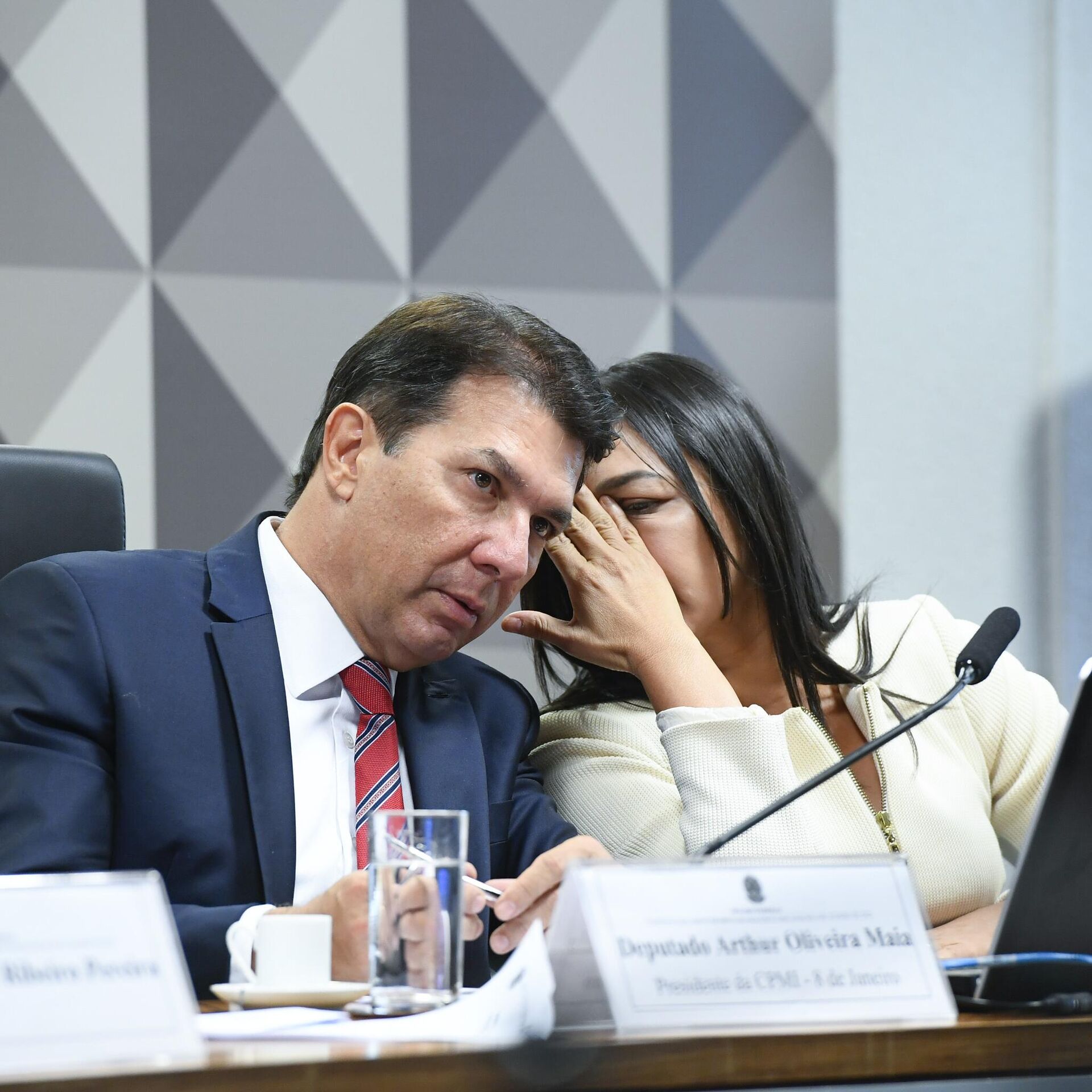 CPMI do 8 de Janeiro - Parlamentares querem ouvir Bolsonaro sobre