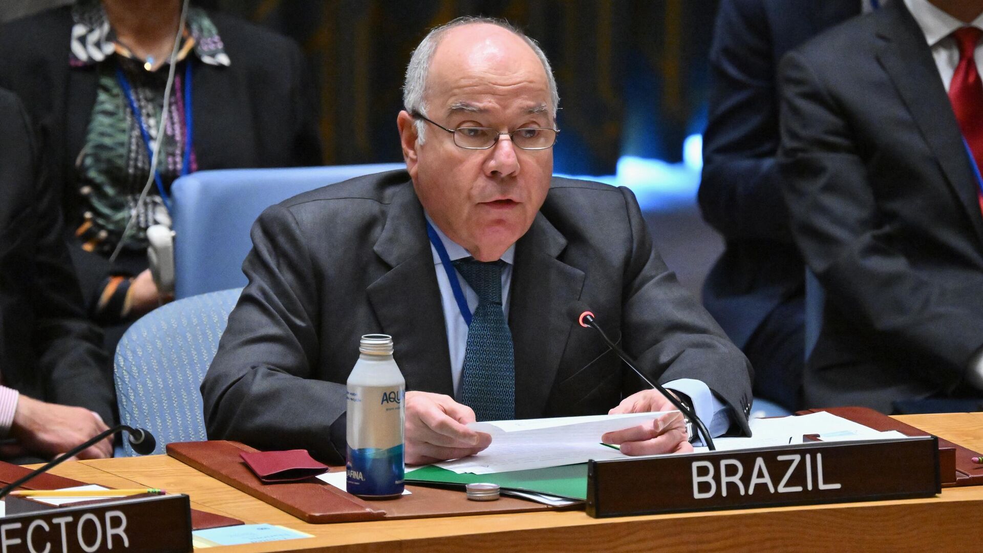 O chanceler brasileiro, Mauro Vieira, fala durante reunião do Conselho de Segurança de alto nível sobre a situação na Ucrânia, à margem da 78ª Assembleia Geral da ONU, na sede da ONU na cidade de Nova York, em 20 de setembro de 2023 - Sputnik Brasil, 1920, 29.10.2023
