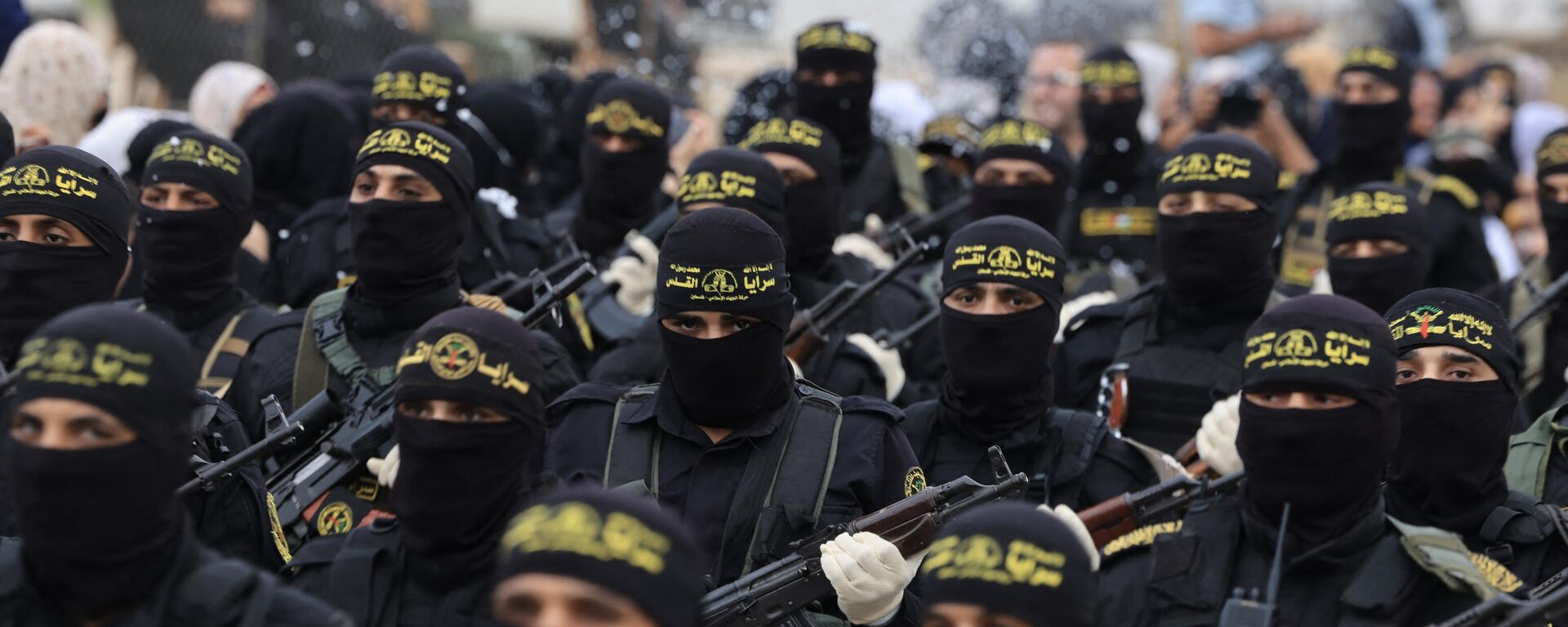 Militantes palestinos do movimento Jihad Islâmica participam de um desfile militar anti-Israel que marca o 36º aniversário da fundação do movimento. Cidade de Gaza, 4 de outubro de 2023 - Sputnik Brasil, 1920, 10.10.2023