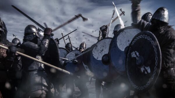 Representação de uma batalha entre guerreiros medievais - Sputnik Brasil