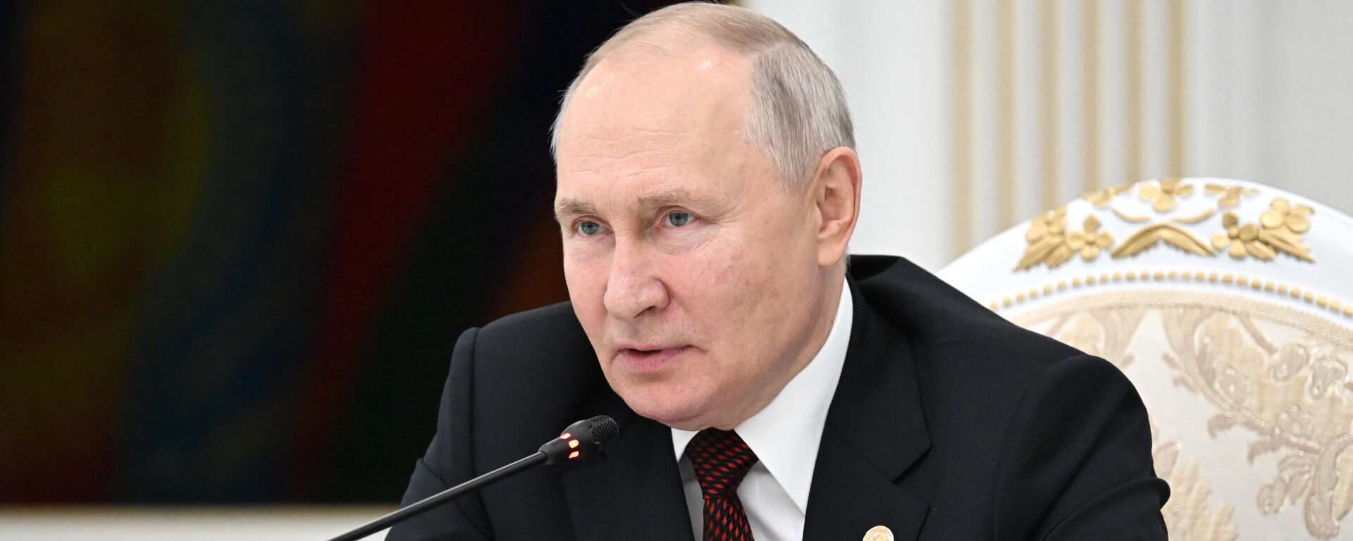 Presidente russo, Vladimir Putin, na reunião do Conselho de Chefes de Estado dos Países-Membros da Comunidade dos Estados Independentes no Quirguistão, 13 de outubro de 2023 - Sputnik Brasil, 1920, 13.10.2023