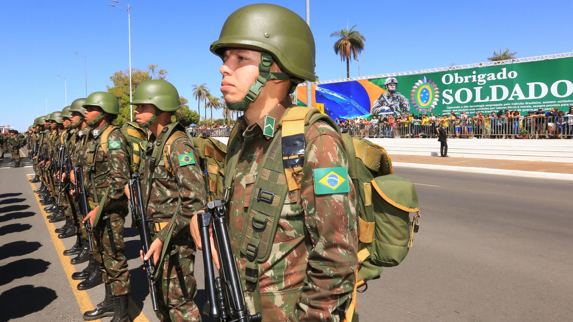 Ladrões levam 21 metralhadoras do Exército Brasileiro; 13 delas podem  derrubar aeronaves - 14.10.2023, Sputnik Brasil