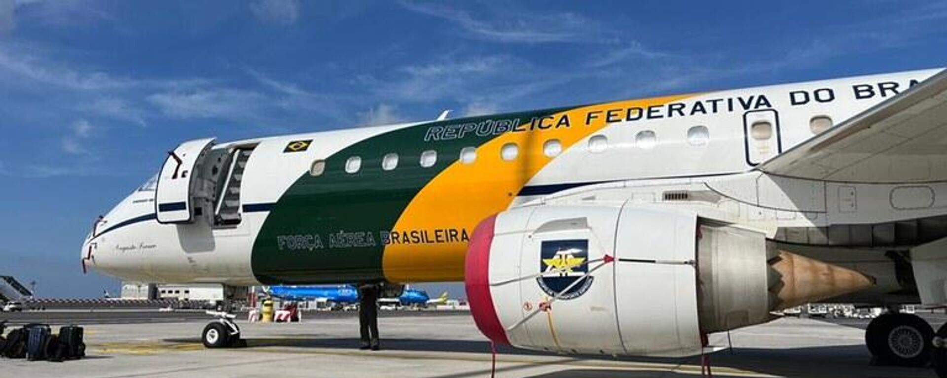 Avião presidencial já no aeroporto de Roma, à espera de autorização para o resgate de brasileiros em Gaza, em 13 de outubro de 2023 - Sputnik Brasil, 1920, 16.10.2023