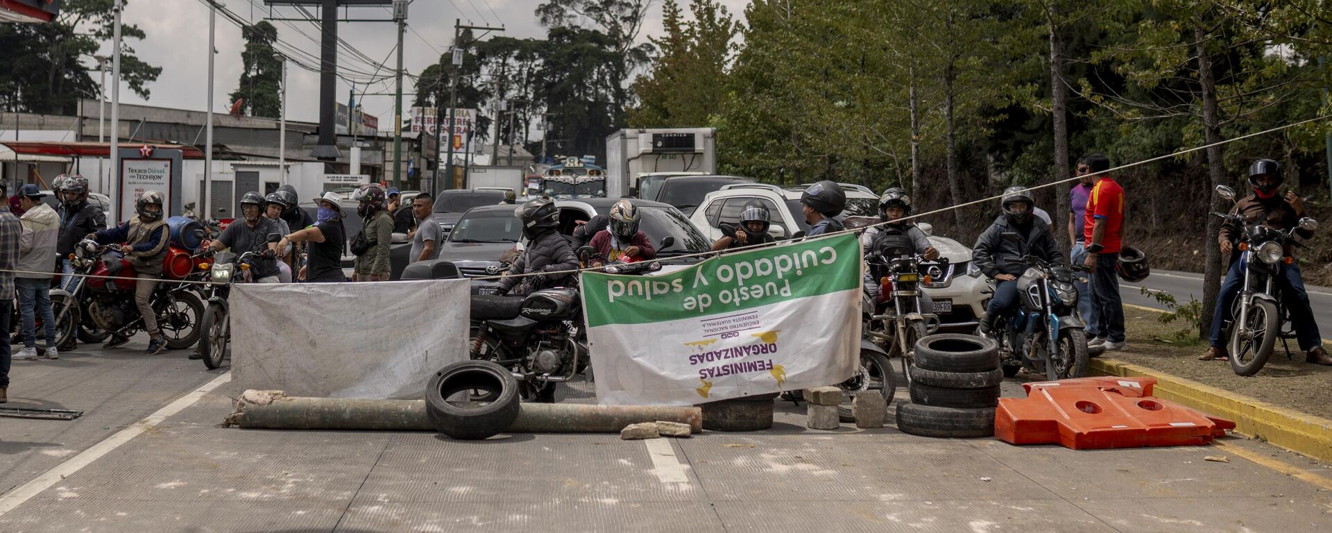 Bloqueio de estradas na Guatemala em paralisação Nacional pela Democracia - Sputnik Brasil, 1920, 17.10.2023