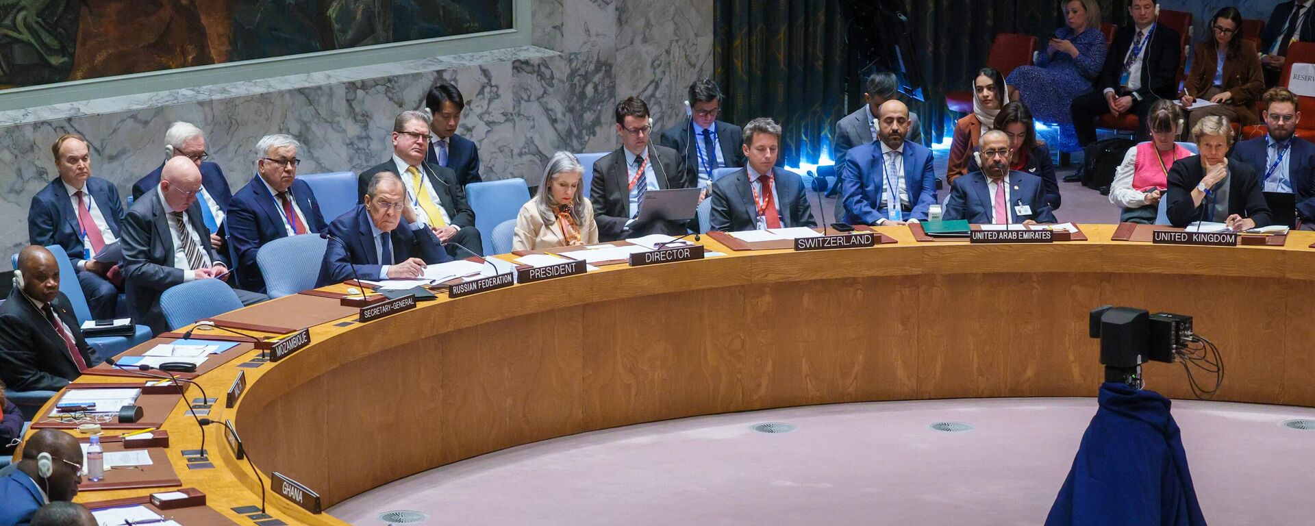 O ministro das Relações Exteriores da Rússia, Sergei Lavrov, em reunião do Conselho de Segurança da ONU sobre a situação no Oriente Médio e a questão palestina, em 24 de abril de 2023 - Sputnik Brasil, 1920, 25.10.2023