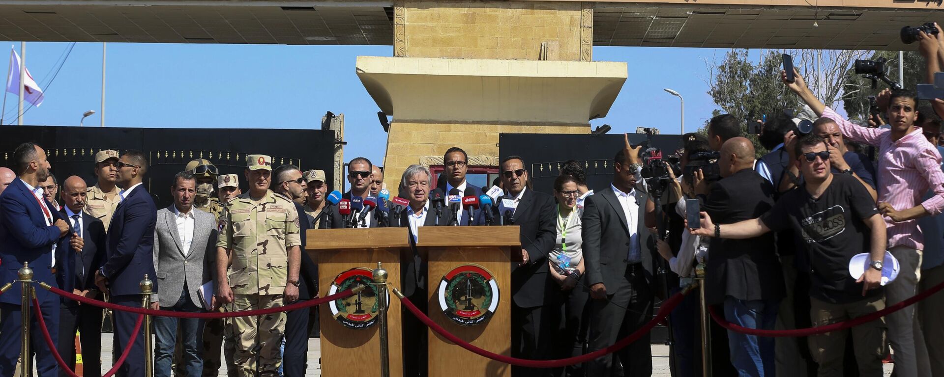 Secretário-geral da ONU, António Guterres, em coletiva de imprensa durante viagem ao Egito. Rafah, 20 de outubro de 2023 - Sputnik Brasil, 1920, 07.11.2023