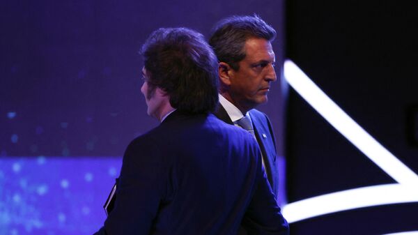 Candidatos presidenciais na Argentina, Javier Milei, (à esquerda), e Sergio Massa, (à direita) - Sputnik Brasil