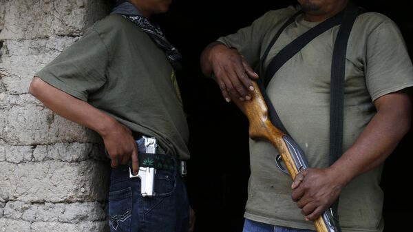 Adolescentes armados no estado de Guerreiro atuam para o tráfico de drogas. México, 28 de abril de 2021 - Sputnik Brasil