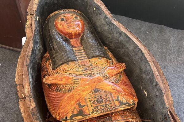 Artefatos descobertos em um cemitério egípcio de altos governantes e sacerdotes do Novo Império - Sputnik Brasil