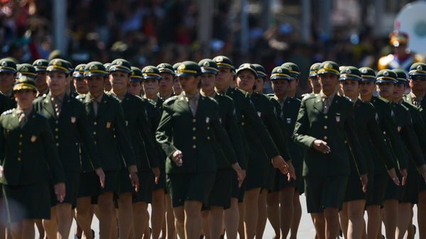 Mulheres que atuam no Exército participam de desfile cívico. Brasília (DF), 7 de setembro de 2023 - Sputnik Brasil