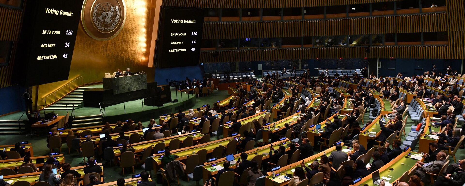 Assembleia Geral da ONU durante votação a favor de uma trégua humanitária imediata em Gaza, no 21º dia das hostilidades entre Israel e Hamas. Nova York, EUA, 27 de outubro de 2023 - Sputnik Brasil, 1920, 27.10.2023