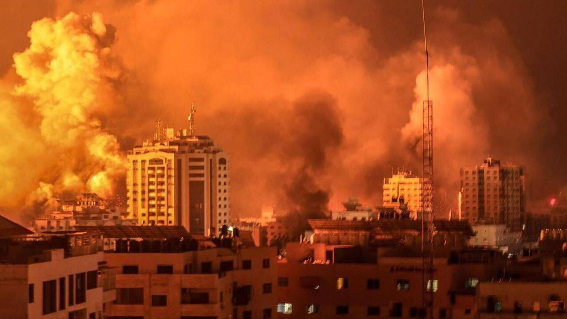 Bombardeio das Forças de Defesa de Israel (FDI) em Gaza, 27 de outubro de 2023 - Sputnik Brasil, 1920, 27.10.2023