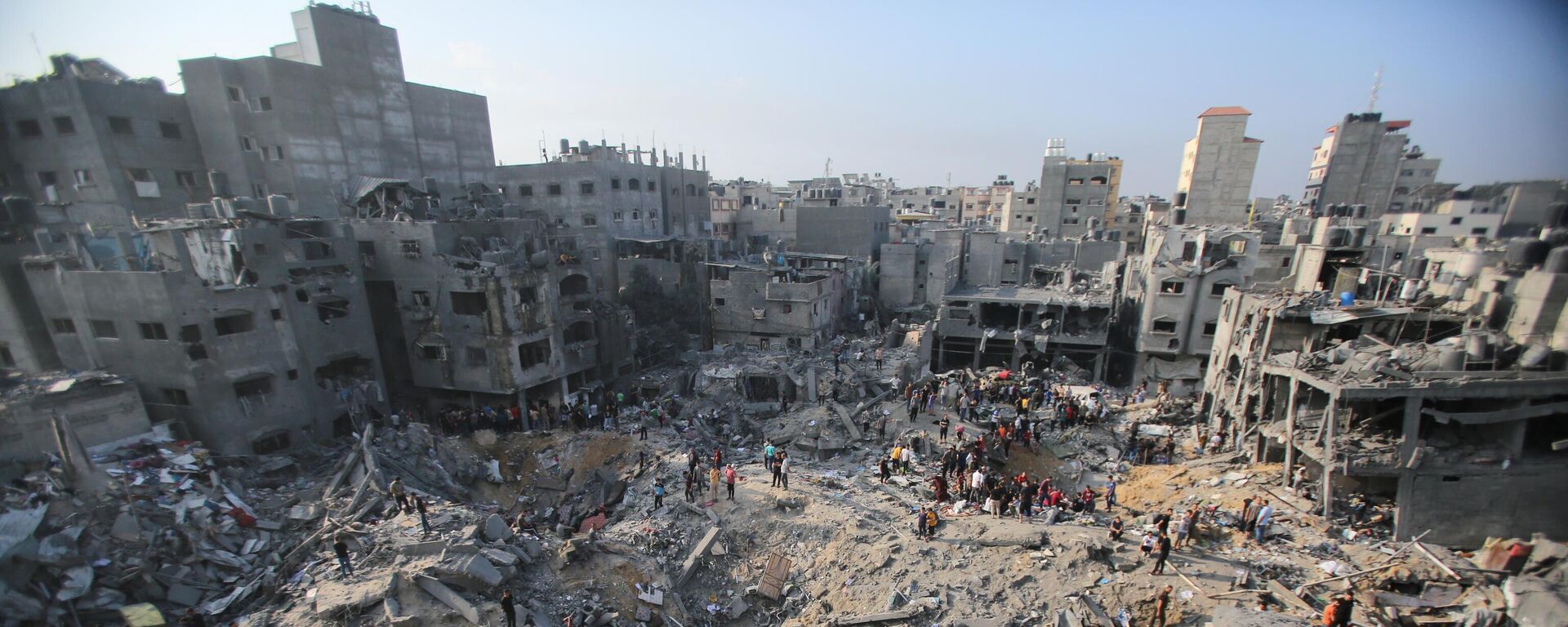 Cenário de destruição após ataque israelense no campo de refugiados palestinos de Jabaliya, na Faixa de Gaza, em 1º de novembro de 2023 - Sputnik Brasil, 1920, 01.11.2023