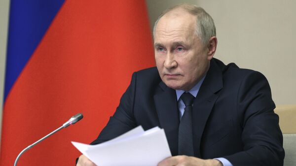 Vladimir Putin em reunião com funcionários do governo em Moscou. Rússia, 30 de outubro de 2023 - Sputnik Brasil