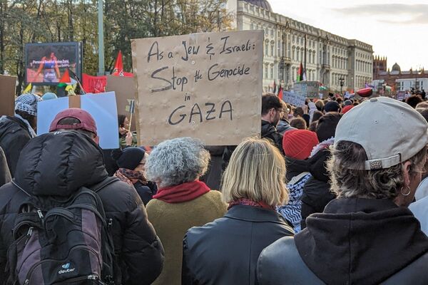 Manifestação pró-palestina em Berlim, 04/11/2023. - Sputnik Brasil