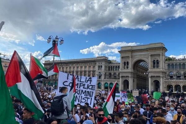 Manifestação pró-palestina em Milão, 04/11/2023. - Sputnik Brasil
