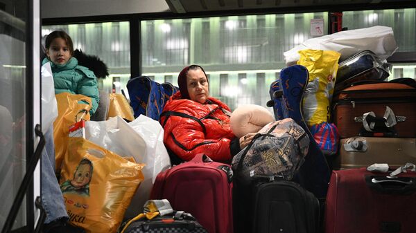 Cidadãos russos evacuados da Faixa de Gaza 14 nov. 2023 - Sputnik Brasil