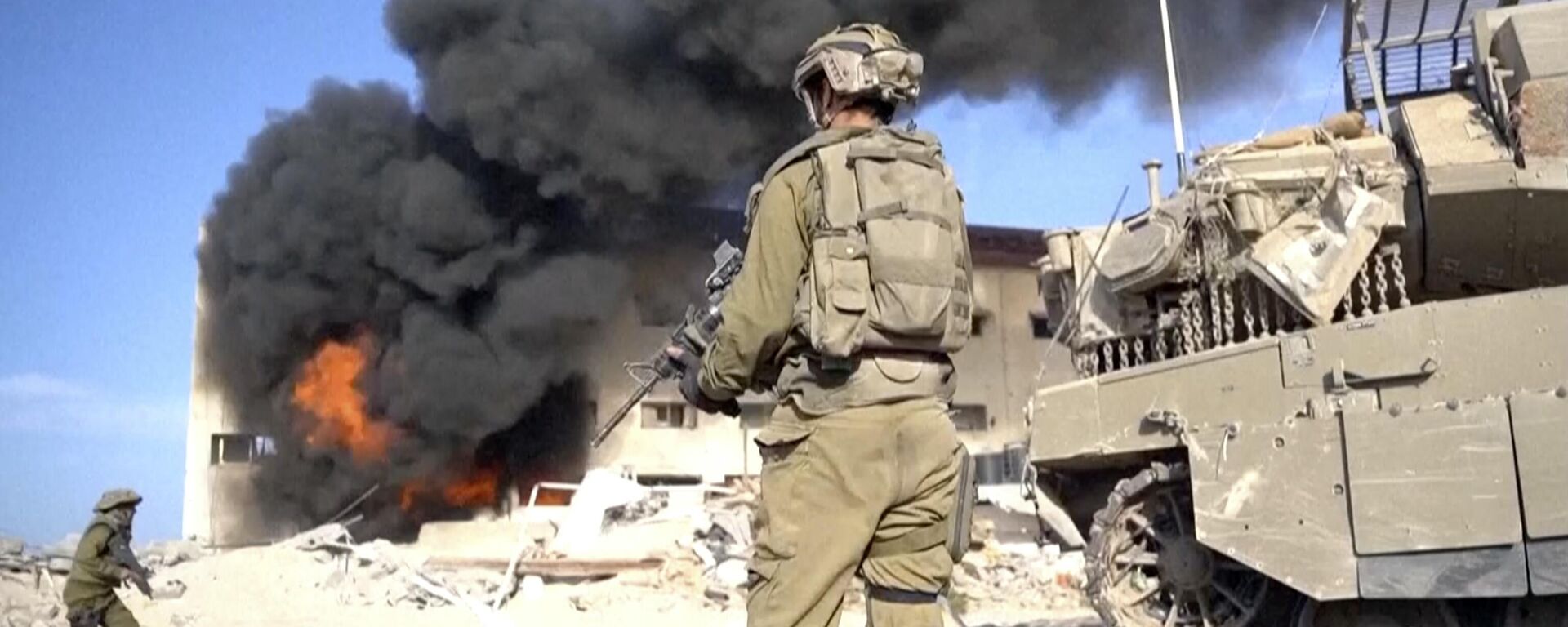 Forças de Defesa de Israel durante ataque a prédio em operação por terra das brigadas armadas. Faixa de Gaza, 14 de novembro de 2023 - Sputnik Brasil, 1920, 10.12.2023