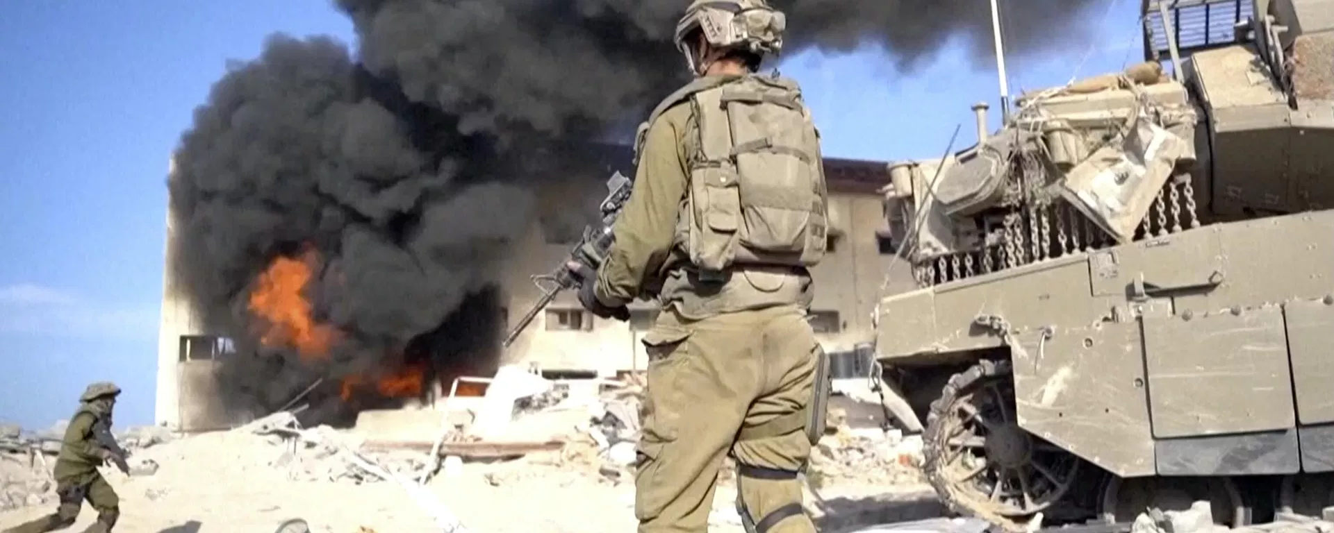 Forças de Defesa de Israel durante ataque a prédio em operação por terra das brigadas armadas. Faixa de Gaza, 14 de novembro de 2023 - Sputnik Brasil, 1920, 24.11.2023